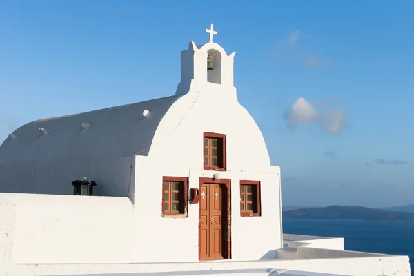 Pequena capela em Oia, Santorini — Fotografia de Stock