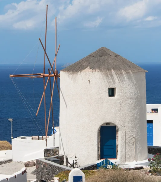 Windmill in Oia — Stock Photo, Image