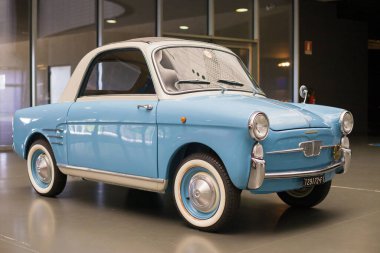 Torino, İtalya - 13 Ağustos 2021: İtalya 'nın Torino kentindeki Ulusal Otomobil Müzesi' nde (MAUTO) sergilendi.