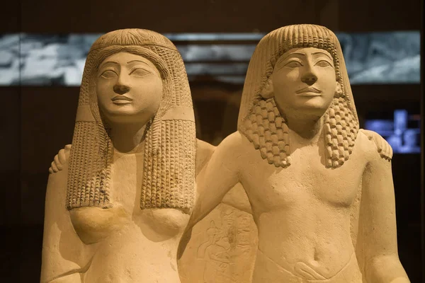 Torino Olaszország 2021 Augusztus Pendua Kézműves Felesége Nefertari Szobra Egyiptomi — Stock Fotó