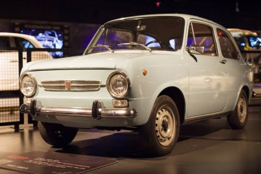 Torino, İtalya - 14 Ağustos 2021: 1969 Fiat 850 S Torino, İtalya 'daki Ulusal Otomobil Müzesi' nde sergilendi.