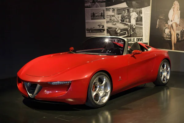 Turyn Włochy Sierpnia 2021 Alfa Romeo 2Uettottanta Wystawiona Narodowym Muzeum — Zdjęcie stockowe