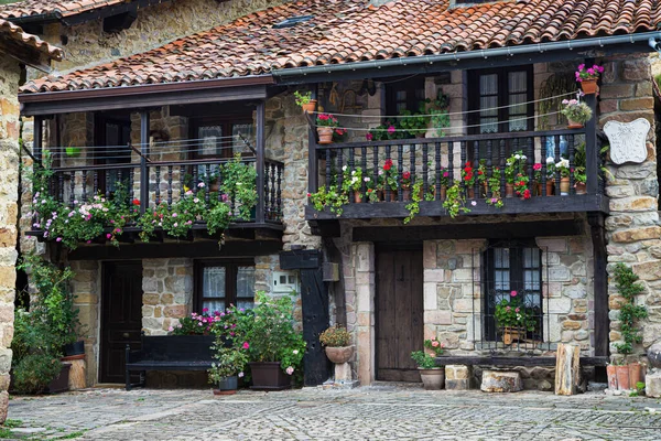 Barcena Belediye Başkanı Cantabria Spanya Geleneksel Evler — Stok fotoğraf