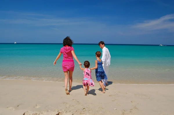 Vacaciones familiares en playa — Foto de Stock
