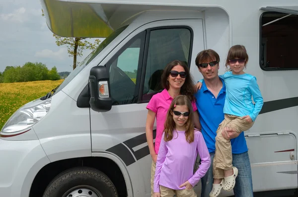 Family vacation, RV (camper) travel — Stock Photo, Image