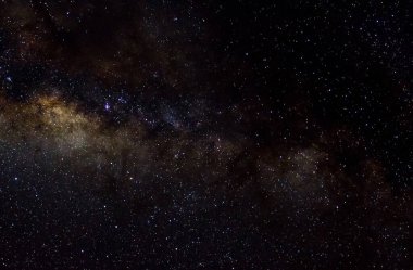 Yıldızlar ve galaksiler gökyüzü gece evreni parlak yıldız alanının siyah yıldızlı arka planı