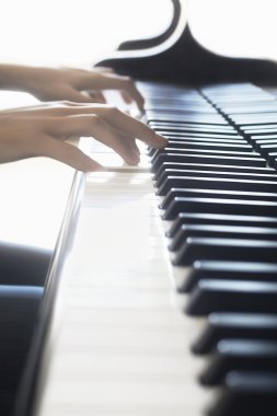piyano müziği piyanist elleri oynama