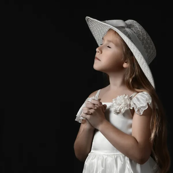 Zasněná romantická dítě dívka — Stock fotografie