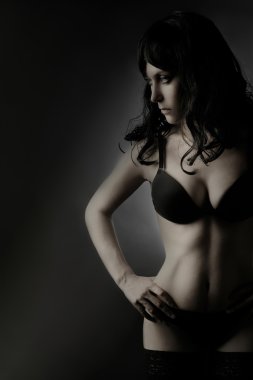 siyah iç çamaşırı erotik seksi kadın