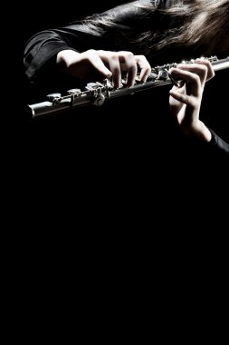 flütçü oynarken flüt müzik aleti