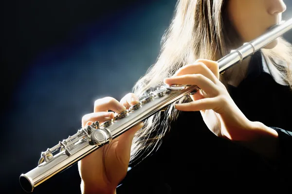 Flötenmusik Flötist Instrument spielen — Stockfoto