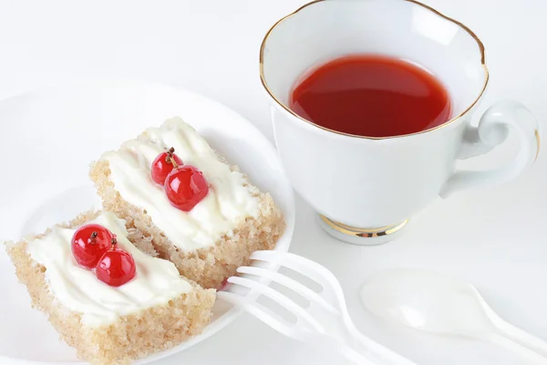 Dessert still-life. Sweet breakfast cake — Stock Photo, Image