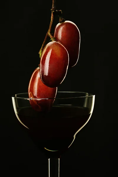 Natürmort bardağı ve üzüm — Stok fotoğraf