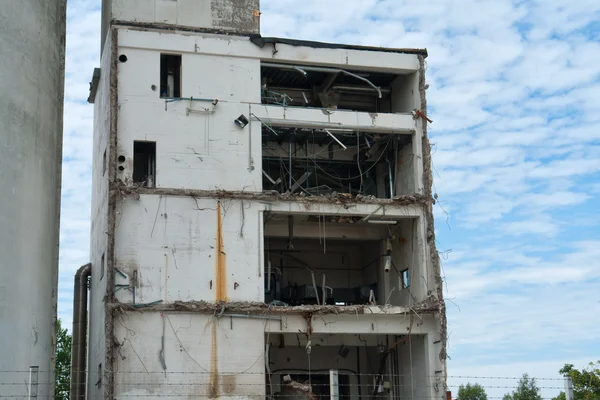 Demolition of a building — Stock Photo, Image