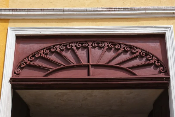 Puerta de arco de madera decorativa —  Fotos de Stock