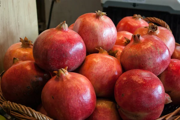 Ripe juicy pomegranates — Stock Photo, Image