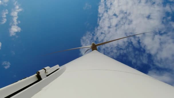 Éolienne Éolienne Éolienne Avec Des Pales Produisant Une Énergie Renouvelable — Video