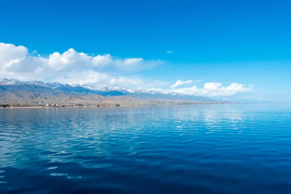 Orilla Verny Del Lago Issyk Kul Kirguistán Vista Desde Barco — Foto de Stock