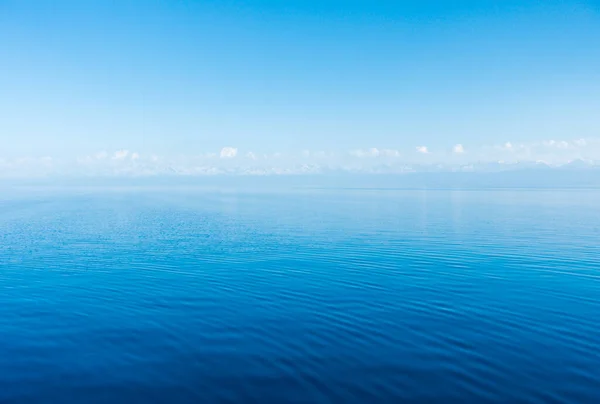 Modrá Mořská Voda Voda Nebe Přírodní Hladina Oceánu Pozadí Obloze — Stock fotografie