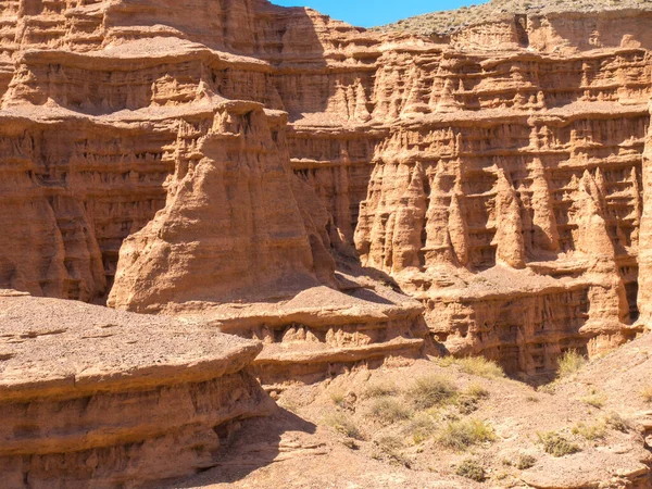 Cuentos Rojos Arcilla Región Issyk Kul Kirguistán Hermoso Paisaje Montaña —  Fotos de Stock