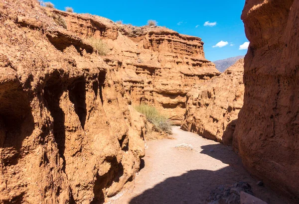 Rocas Rojas Paso Entre Las Rocas Cañones Arcilla Región Issyk —  Fotos de Stock