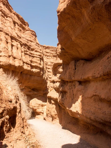 Des Contes Rouges Argile Région Issyk Kul Kirghizistan Beau Paysage — Photo