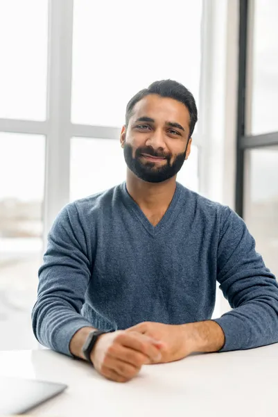 Vertical headshot of Indian man looking at the camera and smiles friendly — Stock Photo, Image