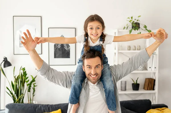 Loving Father Carrying His Little Toddler Daughter Shoulders Sitting Sofa — Stock Photo, Image