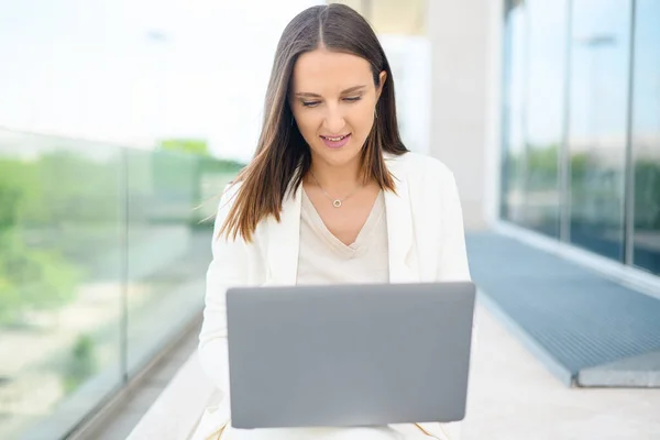 Carefree Female Office Employee Typing Laptop Sitting Step City Businesswoman — Stockfoto