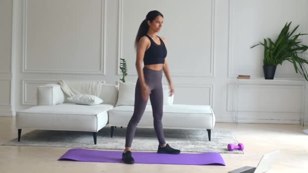 Athletic Cheerful Indian Woman Sports Outfit Doing Squat Mat Looks — Video