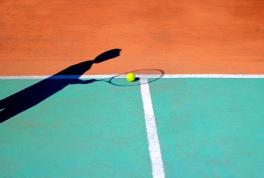 Tenis oyunu - top içerde