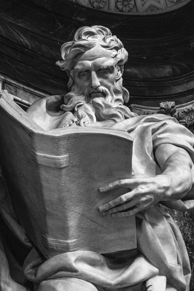 Detalhes da estátua de São Mateus — Fotografia de Stock