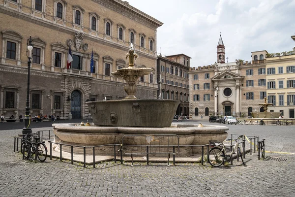 Farnese plein in rome — Stockfoto