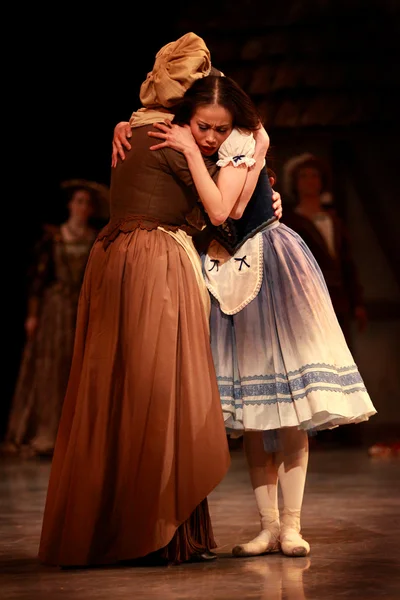 Opera Negara Praha Teatre. Ballet ensemble presents Giselle, Praha, Republik Ceko, April 4, 2011 — Stok Foto