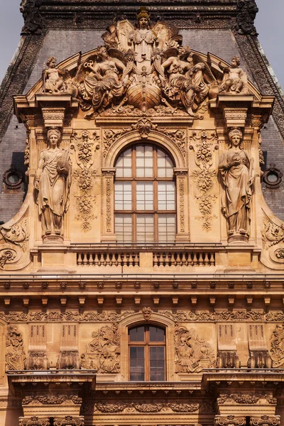 卢浮宫博物馆，巴黎，法国，25.09.2013 — 图库照片