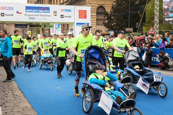 Praga, Repubblica Ceca, aprile 2014, Mezza Maratona Praha — Foto Stock