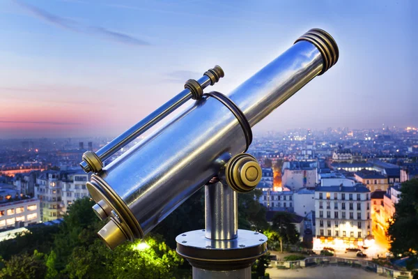巴黎-观光望远镜 — 图库照片