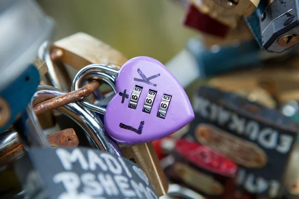 Hjärtformad vintage kärlek lås — Stockfoto