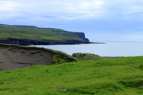 Landskap med cliff — Stockfoto