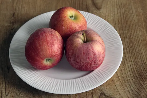 Plate of Apples — Stock Photo, Image