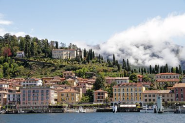 bellagio Köyü como Gölü'görünümü