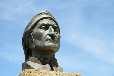 dante Alighieri Hatıra anıtı