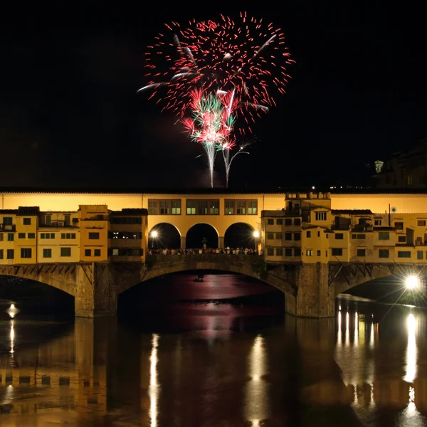 Ohňostroj ve tvaru srdce v Itálii — Stock fotografie