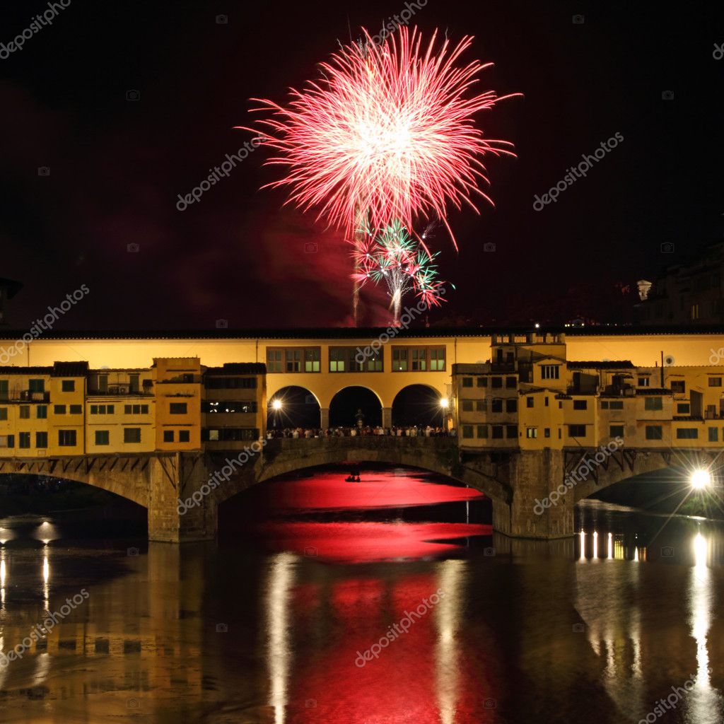 Fireworks in Florence — Stock Photo © Malgorzata_Kistryn 15903359