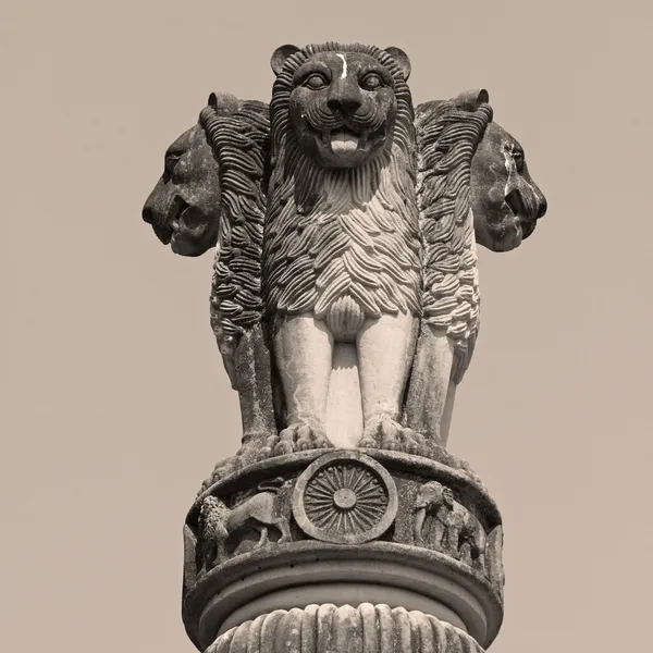 Escultura del emblema de la India — Foto de Stock