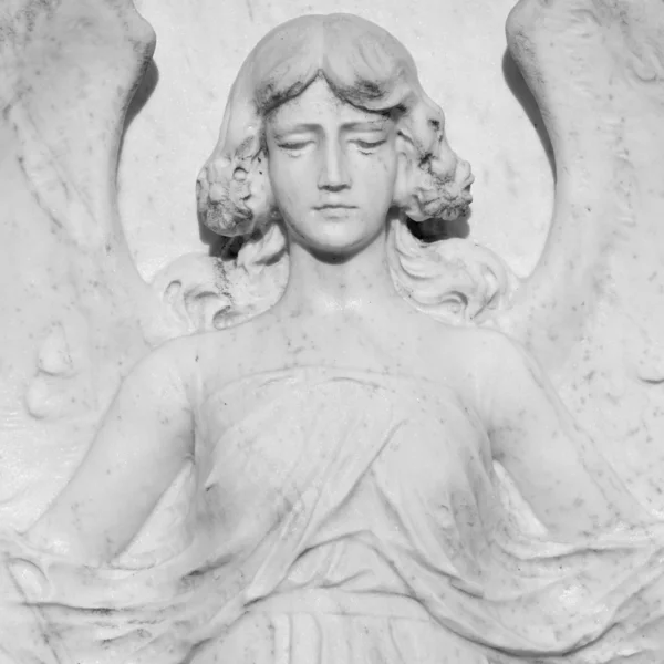 Figura ángel de mármol — Foto de Stock
