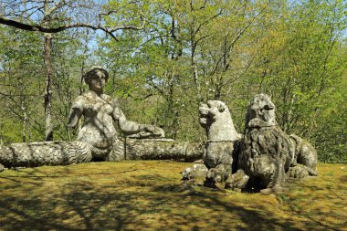 siren ve iki aslan gibi tezgah mon Park'ta Heykel Sergisi