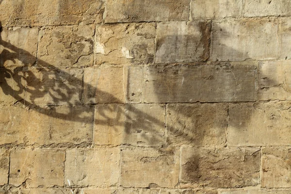 Sombra de lâmpada de rua antiga elegante, projeção em ol típico — Fotografia de Stock