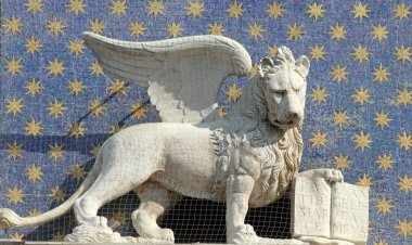 St mark tutan bir kitap repr aslan Venedik sembolü kanatlı