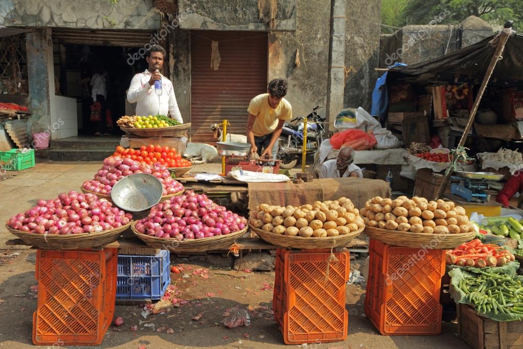 Street vendors sell vegetables in Mumbai Stock Editorial Photo © Malgorzata_Kistryn 29620801